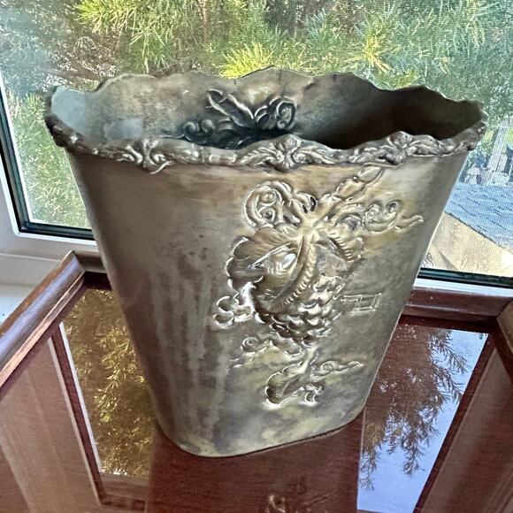 Vintage Bronze Tone Metal Raised Relief Floral Grapes Basket Bucket Flower Bin - Picture 1 of 16